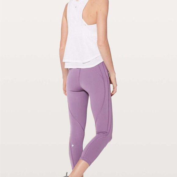 Lululemon Time To Sweat Crop *23"
Smoked Mulberry size 6 (small) yoga running - Picture 1 of 10